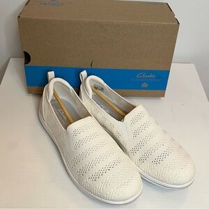 Clarks Cloudstepper Breezey
Izzy Slip-On Shoe